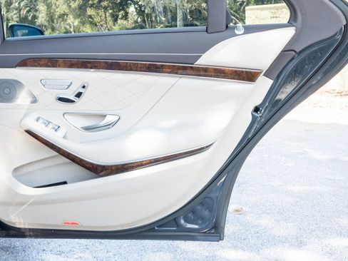 Used 2014 Mercedes-Benz S 550 Sedan image 26