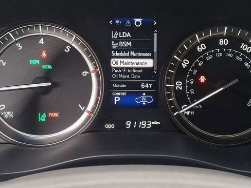 Used 2018 Lexus LX 570 4WD image 23