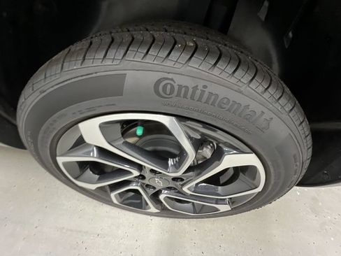 Certified 2026 Chevrolet Trax RS w/ Driver Confidence Package FWD image 31