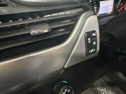 Used 2015 Chevrolet Suburban LT AWD/4WD image 14