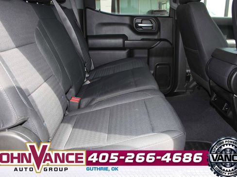 Used 2022 Chevrolet Silverado 1500 Custom image 18