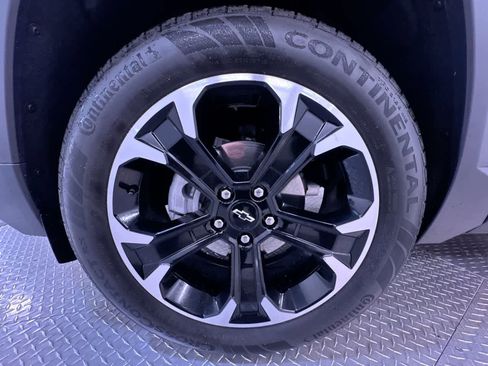 Used 2025 Chevrolet Equinox LT w/ Convenience Package II FWD image 10