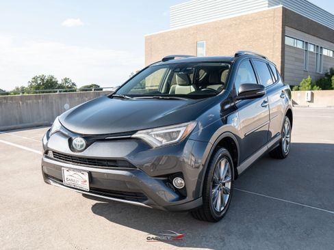 Used 2016 Toyota RAV4 Limited AWD/4WD image 3