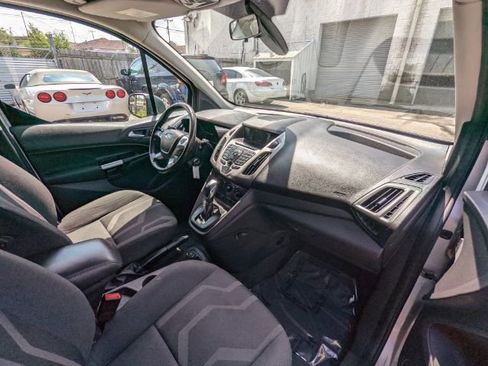 Used 2018 Ford Transit Connect XLT image 13