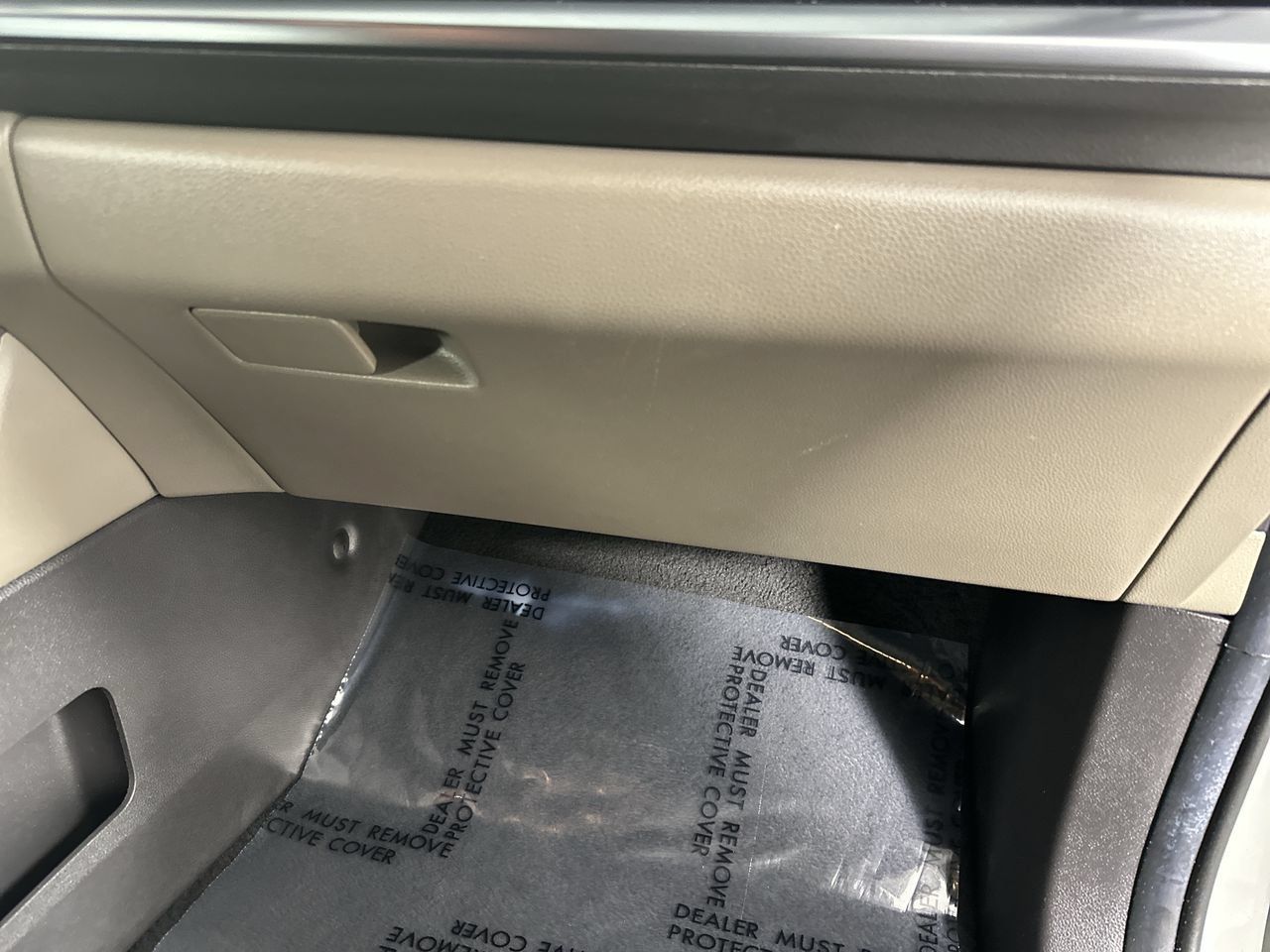 Certified 2026 Kia Carnival LXS FWD image 17