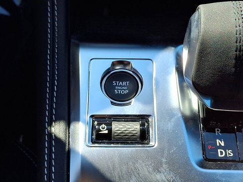 Used 2025 Jaguar F-PACE R-Dynamic S image 27