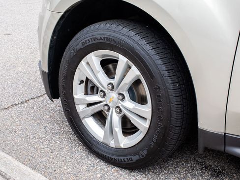 Used 2015 Chevrolet Equinox LT w/ Driver Convenience Package image 5