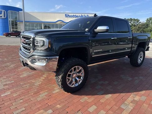 Used 2018 GMC Sierra 1500 SLT AWD/4WD image 4
