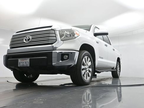 Used 2015 Toyota Tundra Limited w/ Limited Premium Package AWD/4WD image 45