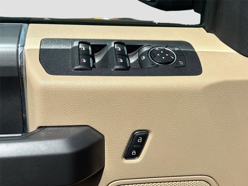 Used 2018 Ford F150 XLT w/ Equipment Group 302A Luxury RWD image 18
