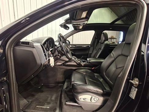 Used 2016 Porsche Cayenne AWD/4WD image 27
