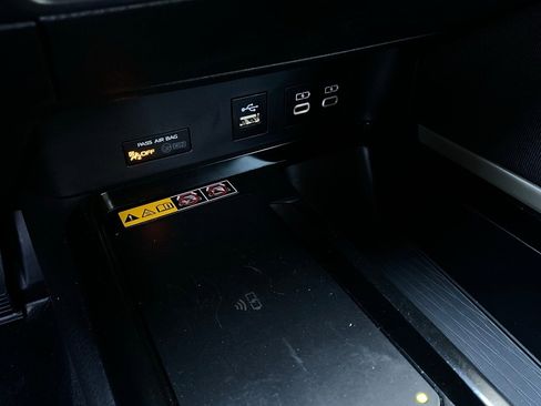 Used 2025 Toyota Camry LE image 24