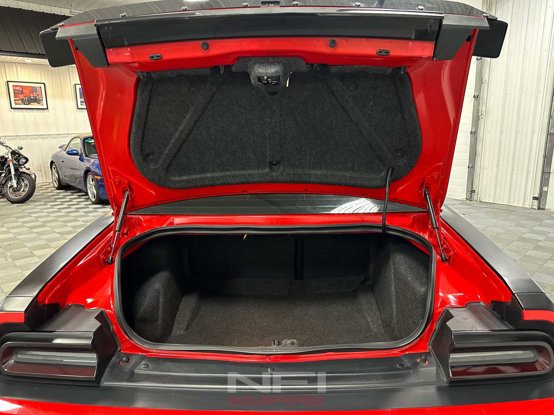 Used 2016 Dodge Challenger SRT Hellcat RWD image 42