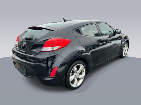 Used 2014 Hyundai Veloster w/ Style Package 02 FWD image 3