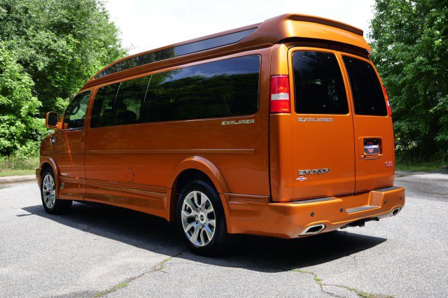 Used 2025 GMC Savana 2500 Extended w/ Driver Convenience Package RWD image 32
