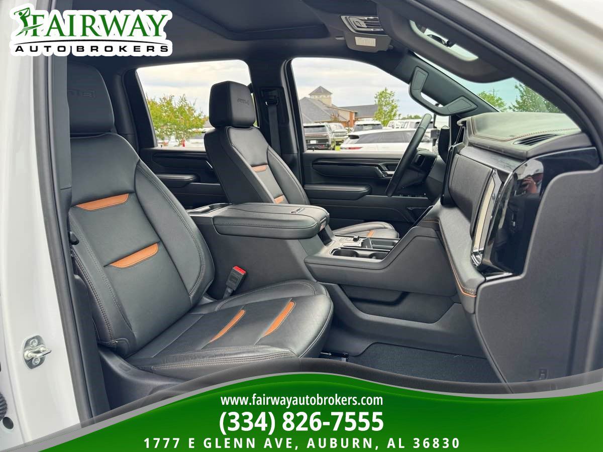 Used 2025 GMC Sierra 2500 AT4 w/ AT4 Premium Plus Package AWD/4WD image 12