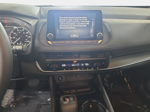 New 2026 Nissan Rogue SV w/ Cold Weather Package FWD image 20