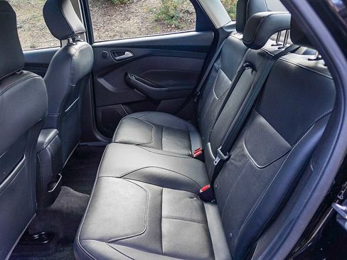 Used 2017 Ford Focus Titanium w/ Titanium Technology Package image 21