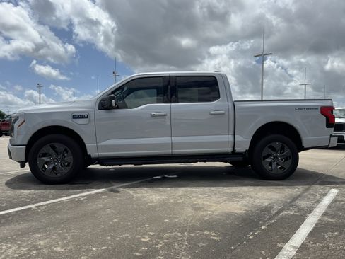 New 2025 Ford F150 Lightning Flash AWD/4WD image 7