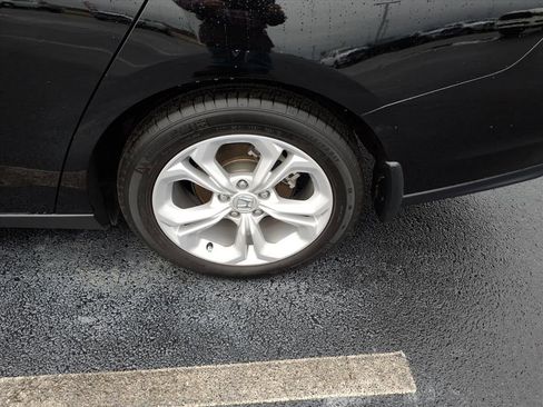 Used 2025 Honda Accord LX image 6