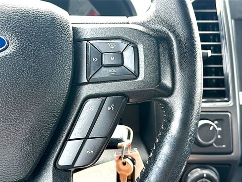 Used 2019 Ford F150 XLT w/ Equipment Group 302A Luxury AWD/4WD image 27