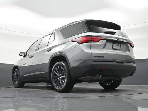 Used 2023 Chevrolet Traverse RS FWD image 28