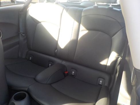 Used 2015 MINI Cooper S image 17