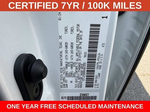 Used 2024 Toyota Tundra Limited AWD/4WD image 29