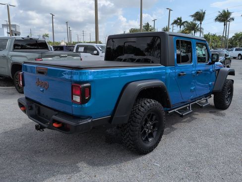 Used 2023 Jeep Gladiator Mojave AWD/4WD image 5