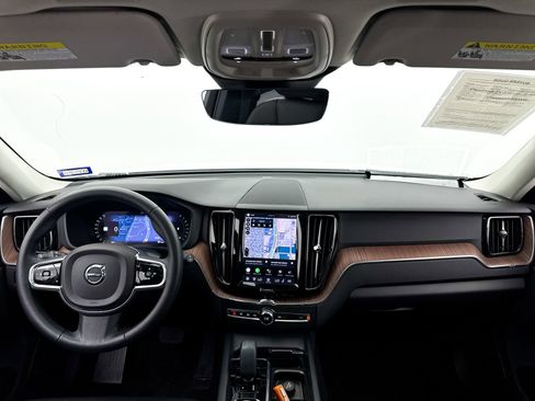 Used 2023 Volvo XC60 B5 Plus w/ Protection Package Premier FWD image 19