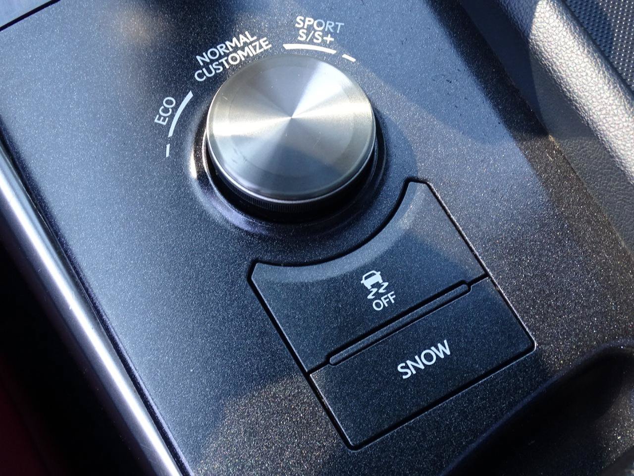 Used 2020 Lexus IS 350 F Sport w/ F Sport Package RWD image 39
