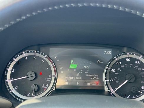 Used 2025 Toyota Highlander XLE AWD/4WD image 22