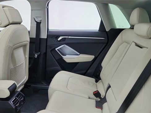 Used 2024 Audi Q3 2.0T Premium Plus image 28