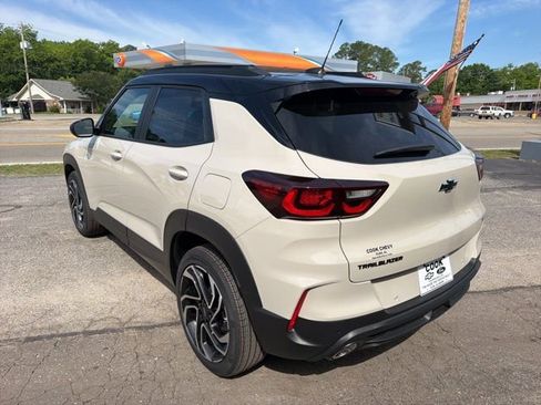 New 2026 Chevrolet TrailBlazer RS w/ Convenience Package FWD image 7