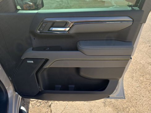 New 2026 Chevrolet Silverado 1500 ZR2 image 31