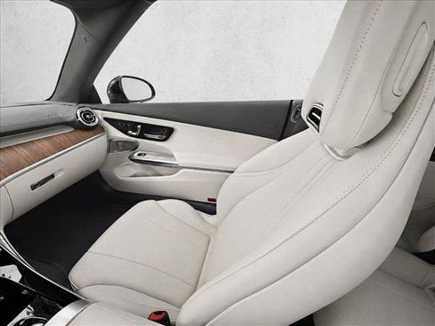 Certified 2026 Mercedes-Benz CLE 300 4MATIC Cabriolet image 19