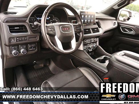 Used 2021 GMC Yukon XL SLT w/ SLT Luxury Package AWD/4WD image 6