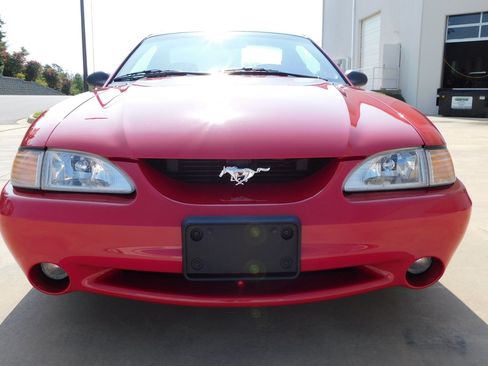 Used 1995 Ford Mustang GT RWD image 2