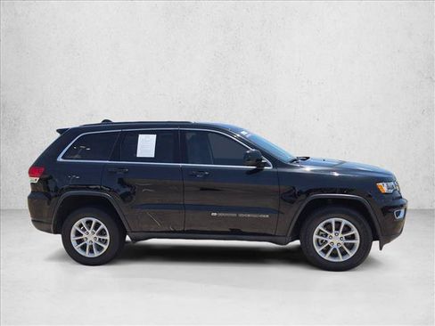 Used 2022 Jeep Grand Cherokee Laredo E w/ Security & Convenience Group AWD/4WD image 4