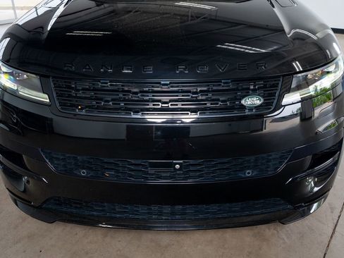 Used 2023 Land Rover Range Rover Sport SE Dynamic image 15