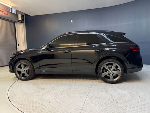 Used 2024 Genesis GV70 2.5T w/ Sport Prestige Package AWD/4WD image 2
