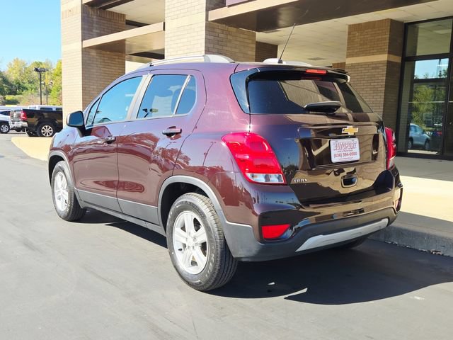 Used 2021 Chevrolet Trax LT w/ LT Convenience Package FWD image 8