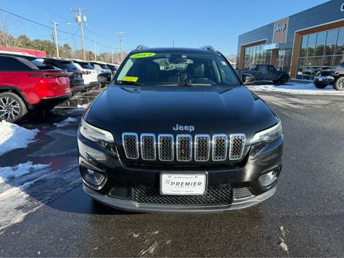 Used 2019 Jeep Cherokee Latitude Plus image 2