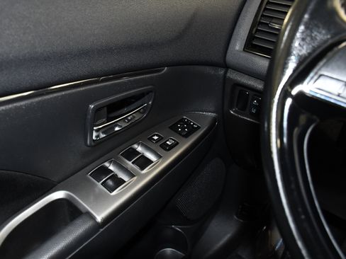 Used 2021 Mitsubishi Outlander Sport SE AWD/4WD image 32
