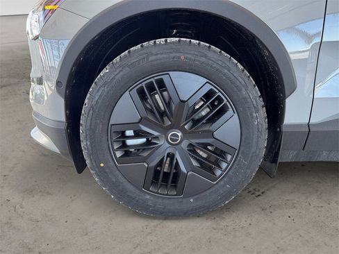 New 2026 Volvo EX30 Cross Country Ultra image 7