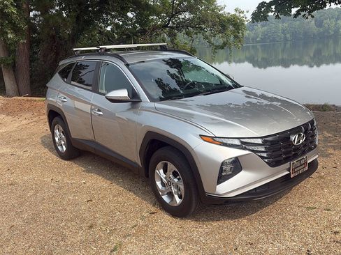 Used 2023 Hyundai Tucson SEL AWD/4WD image 2