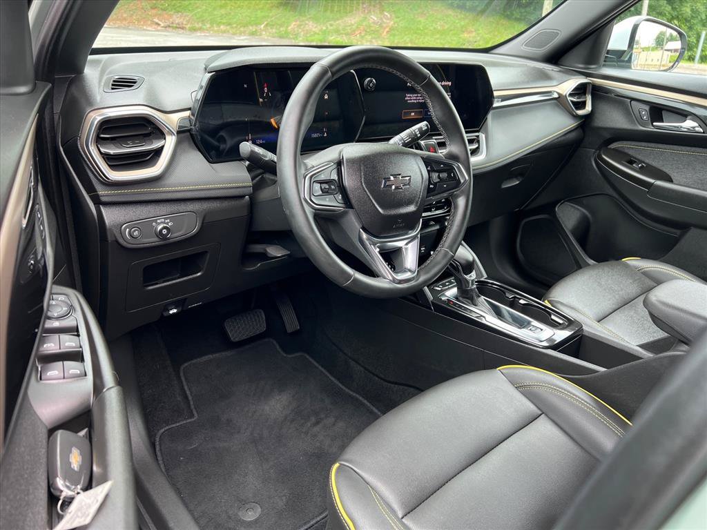 Used 2025 Chevrolet TrailBlazer ACTIV FWD image 13