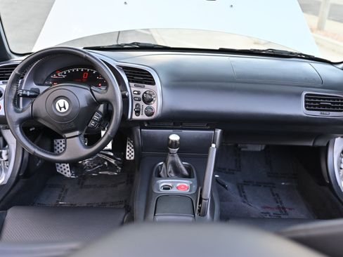 Used 2002 Honda S2000 image 17