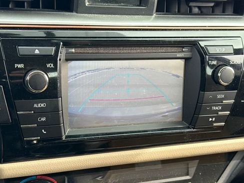 Used 2016 Toyota Corolla LE image 26