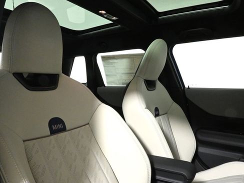 Used 2025 MINI Cooper S image 34